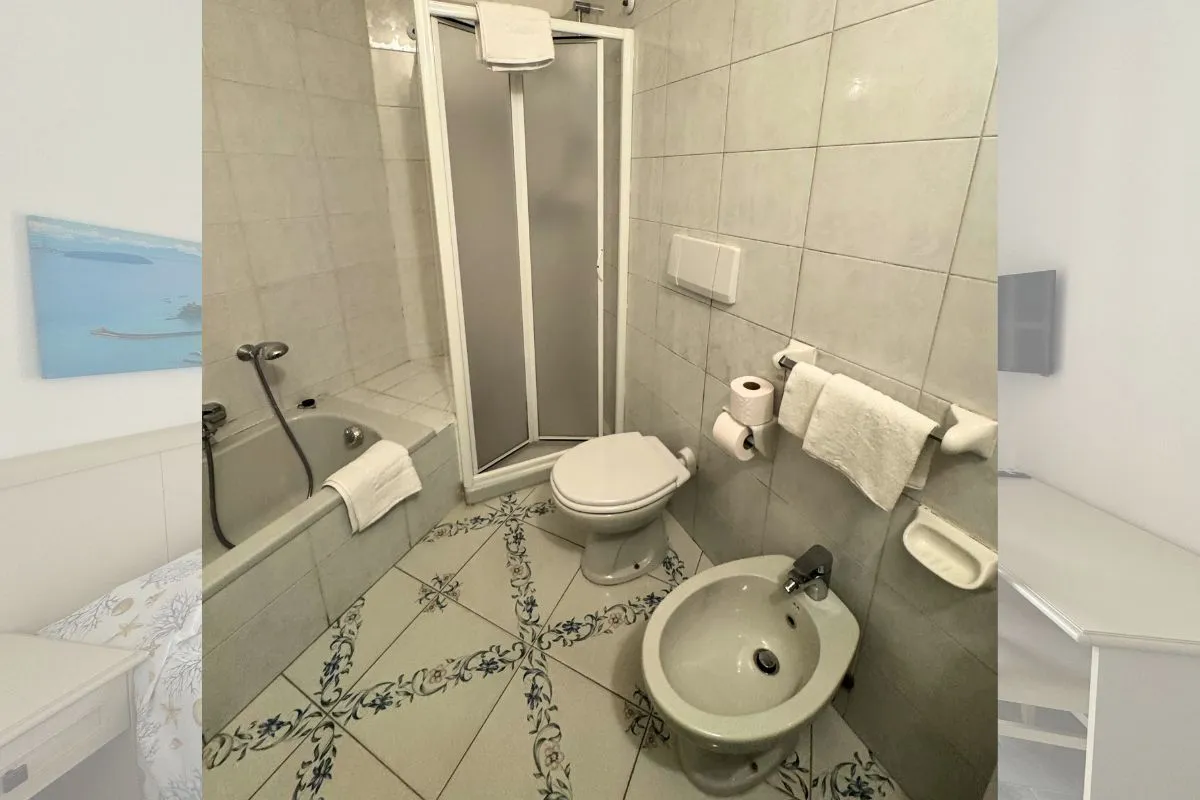 Av Club Terme Colella - bagno Camera Quadrupla Classic