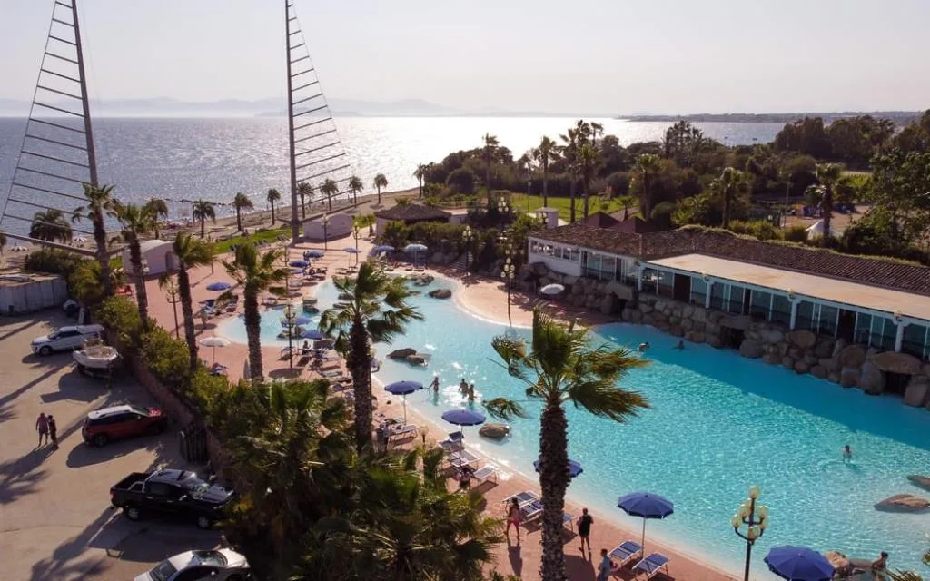 Phi Hotel Sighientu